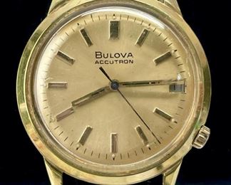Fine 18K Yellow Gold Bulova Accutron Quartz Wristwatch