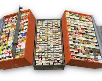 Huge lot of x375 NOS Radio Tubes Including Brands Such As: RCA, Zenith, Raytheon, Sylvania, National Union, General Electric, Tung-Sol, Amperex, and More w/ A General Electric Tube Storage Case