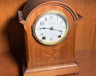 SETH THOMAS MANTEL CLOCK  |  Seth Thomas wind up mantel clock with floral inlay - l. 7 x w. 5 x h. 10 in.