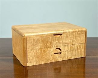 PETER KWASNIEWSKI JEWELRY BOX  |  Figured tiger maple, lift top and single drawer with felt lined fitted sections - l. 11 x w. 7.5 x h. 5.5 in.