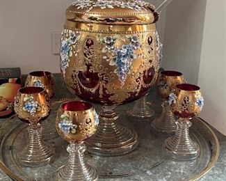 Beautiful liquor serving set