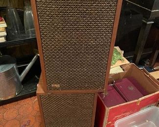 HK-20 Harmon Kardon Speakers.  Solid Working Vintage