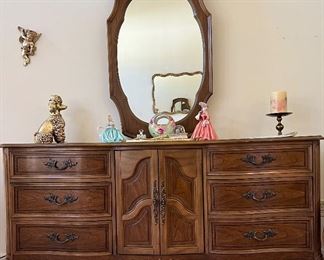 Dixie Dresser w Mirror