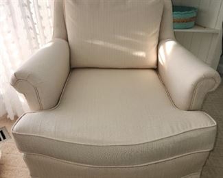 Broyhill occasional chair
