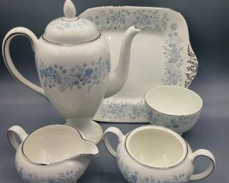 Wedgewood bone china
"Belle Fleur"