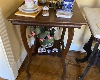 #26	Radio square table with 4 bow legs and a shelf on bottom 20x 29t	 $125.00 			
