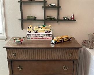 Thomasville Dresser - great condition!