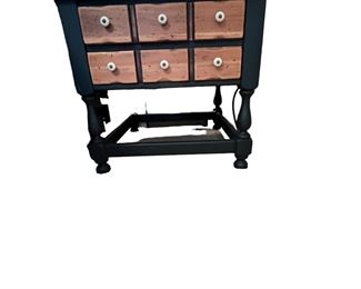 $225 USD     Ethan Allen Antiqued Pine Old Tavern End Table/Nightstand 12-8037 PD138-24    Description:  ETHAN ALLEN Antiqued Pine Old Tavern 25" Square Accent End Table 12-8037. Body painted vintage green with drawers and surface natural pine. 

Dimensions:  25 x 25 x 24H in

Condition: Good solid condition. There are the expected signs of use and wear associate dwith age. 

Location: Local pick up Lake Oswego, OR.  Shipper suggestions available upon request. Located on the lower floor with outdorr access.     https://goodbyhello.com/products/copy-of-1970s-vintage-ethan-allen-old-tavern-shutter-door-cabinets-pd138-23?_pos=13&_sid=5b437770c&_ss=r