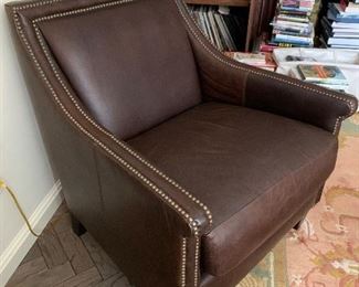 Leather club chair 