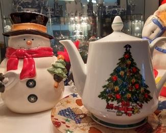Cookie Jar, X-Mas Teapot & plate