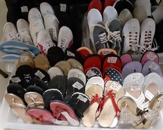 Shoes of all kinds, most 7-8