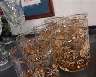 Mid-Century Gold Mushroom Glasses (7)