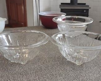 depression glass mixing bowls 