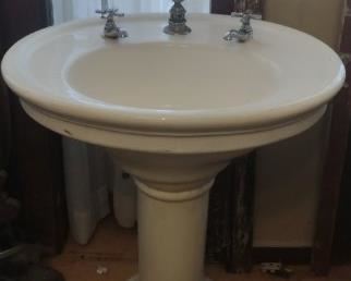 antique pedestal sink 