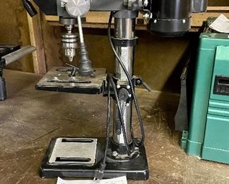 CENTRAL MACHINERY 10" 12 SPEED BENCH DRILL PRESS
