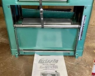 GRIZZLY 12.5" LEAN & MEAN PORTABLE PLANER