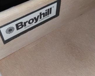 Broyhill pine one drawer table