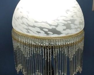 VINTAGE FROSTED ETCHED GLASS FRINGE DOME BEADED SHADE TABLE LAMP VICTORIAN STYLE PAIR