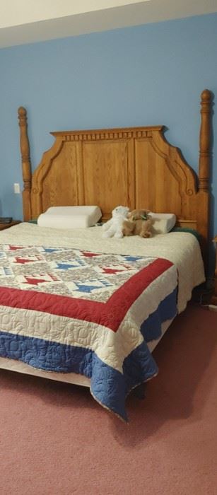 OAKWOOD INTERIOR'S BED ( Sleep Number bed mattress is separate from the bed)
King quilt sold