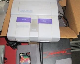 Vintage Nintendo Player & Games
