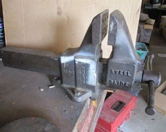 Simplex 42CP Coachmakers Vice (Jaws Open 11")