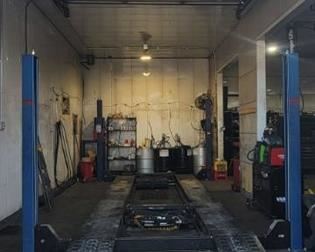 Industrial Challenger 4P14XFX 4-Post 14,000lb Automotive Lift