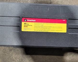 GreatNeck Tap and Die Set Metric