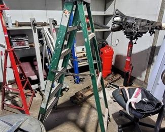 Green 5ft Husky Ladder