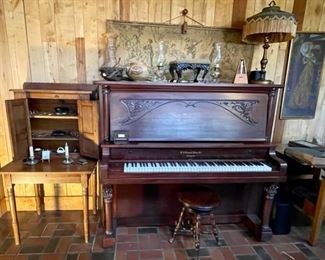 W.H. Howard Piano Co. vintage piano 