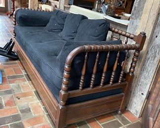 Jenny Lind style spool daybed