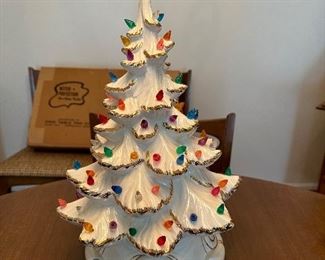 CERAMIC CHRISTMAS TREE
