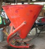 FERTILIZER SPREADER