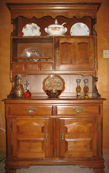 Heywood-Wakefield Early American China Hutch
