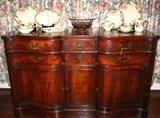 Vintage Mahogany Serpentine Front Sideboard(c.1940’s)