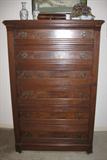 Anitque 19th Century 6-drawer Walnut Chest with hidden side lock