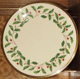 Lenox "Holiday" Luncheon Plates
Not Show: Lenox Williamsburg "Boxwood & Pinecone" Salad Plate