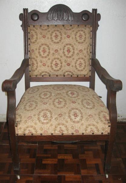 Walnut Eastlake Late 19th Century Parlor Chair
