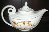 Hall Jewel Tea "Autumn Leaf" Aladdin Teapot with Infuser.