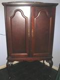 NEW Mahogany TV Cabinet on Queen Anne Cabriole Legs with hide-away doors