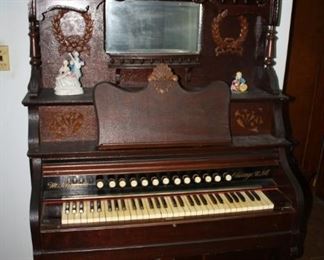 Beautiful Antique Pump organ by the M. Schulz Company of Chicago