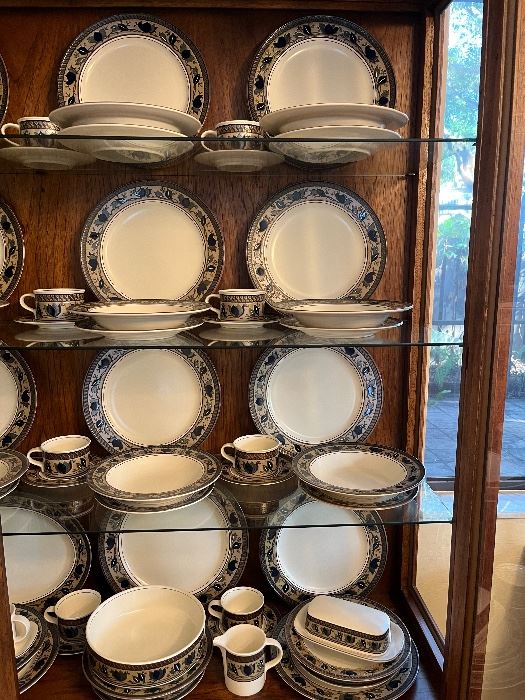 Mikasa intaglio Arabella -12place settings plus extras