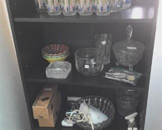 Antique and vintage glassware like this set of mid-mod tumblers