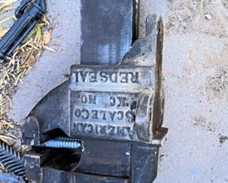 3" Vice American Scale