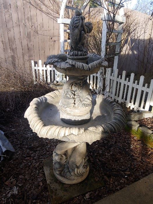 Henry Studio Fountain