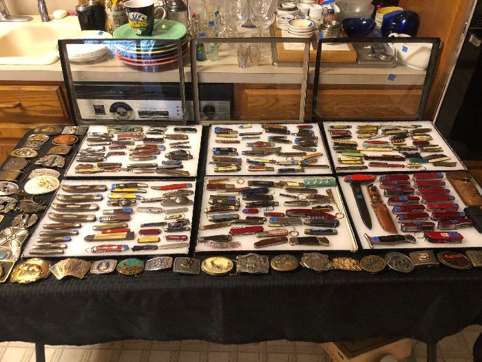 Musical Instruments, Vintage Toys, Costume... starts on 1/16/2023