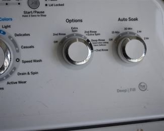 G.E. (like New!) Top Loading Washing Machine with very large capacity tub! Model GTW460ASJ4WW with serial number FG171820G. Beautiful Condition!