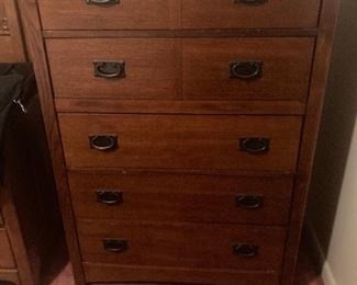 Chest of drawers