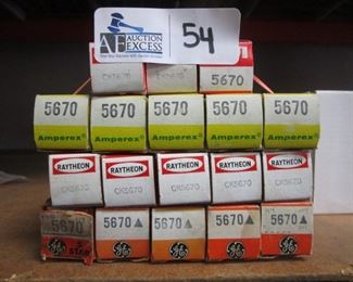 LOT OF 18 5670 TUBES NOS