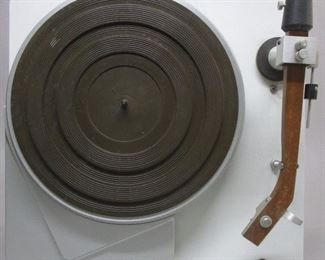 VINTAGE REKO-KUT N-33H TURNTABLE WITH SHURE CARTRIDGE AND RARE WOODEN TONE ARM