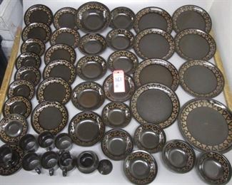 SET MIKASA MAJORCA MURANO DISH SET